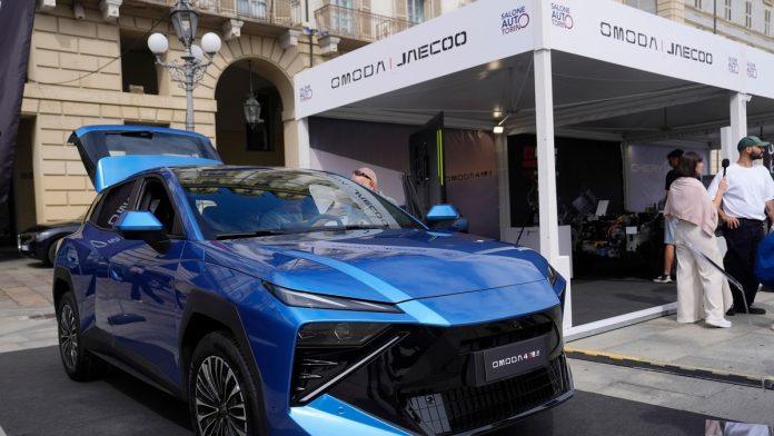 kinezi-sve-jaci-na-trzistu,-a-automobili-sve-“pametniji”:-novi-rizik-vise-nije-samo-kvar,-vec-i-sta-sve-moze-softver-(video)