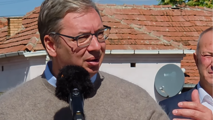 “u-novom-sadu-je-telohranitelj-srdanovica-pesnicom-udario-zenu”-vucic-u-beloj-palanci-porucio-da-u-tom-mestu-ocekuje-75%:-“znate-ko-ce-da-im-bude-premijer-ako-pobede?-onaj-koji-nas-je-opljackao-i-unistio”