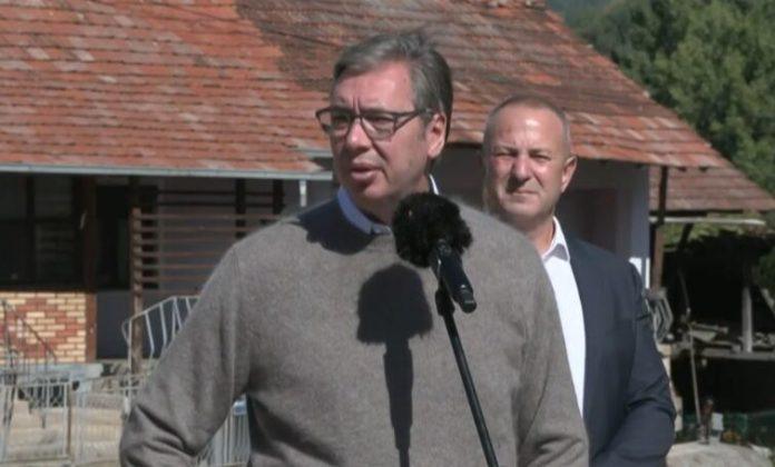 drzavu-ne-moze-da-vodi-onaj-ko-pesnicom-udara-zenu!-vucic:-zenama-i-srbiji-potrebni-su-ozbiljni,-odgovorni-i-pristojni-ljudi,-a-ne-siledzije-(video)