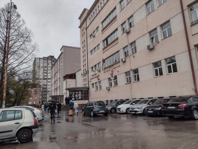ponos-nisa-i-srbije!-mladi-danilo-(14)-pokorio-balkan-u-informatici:-osvojio-medalju-u-sarajevu,-a-mentor-mu-bio-rodeni-brat!