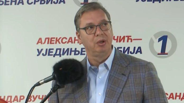 “sta-je-u-glavi-coveka-koji-onako-krvnicki-udara-zenu-pesnicama-u-glavu”-vucic-u-jagodini-o-napadu-na-aktivistkinju-sns-u-novom-sadu:-“kolika-je-mrznja-u-njegovoj-glavi”