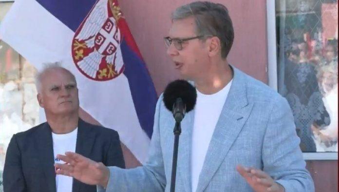 vucic-iz-simanovaca-poslao-poruku-pred-izbore:-ne-ucestvujte-u-nasilju,-bavite-se-nasim-programom-i-idejama