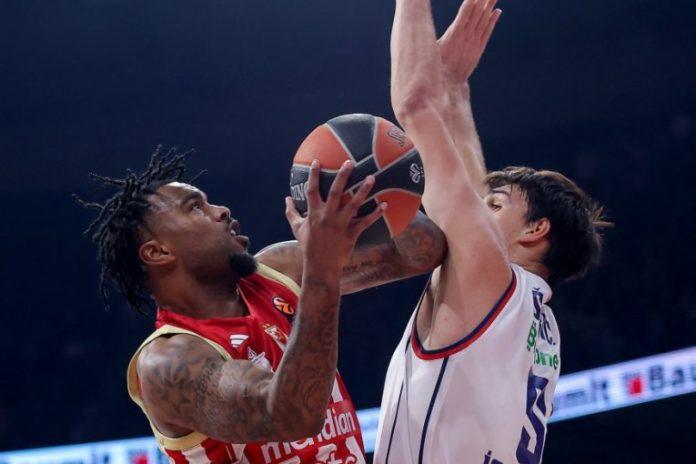 crvena-zvezda-posle-velike-drame-savladala-efes:-moneke-vodio-crveno-bele-do-prve-pobede-u-evroligi!
