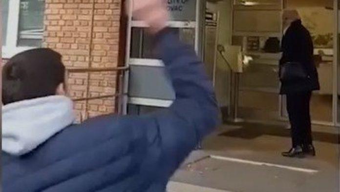vucic-o-blokaderima:-dok-su-oni-blokirali-ulice,-tukli-ljude-u-kolima-i-po-ljude-standovima,-mi-smo-gradili,-obezbedivali-plate-i-penzije