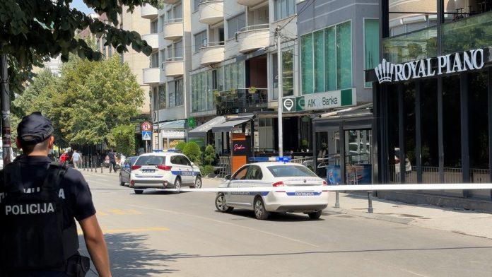 drama-u-novom-pazaru-muskarac-nasrnuo-na-majku-i-cerku-posle-uznemiravanja-ispred-kuce-–-policija-ga-privela-pred-svima!