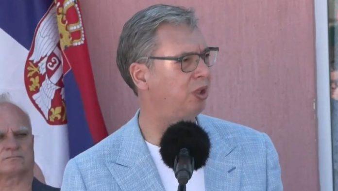 vucic-gradanima-simanovaca:-uradicemo-put-kupinovo-brestac,-dom-kulture-i-kanalizaciju