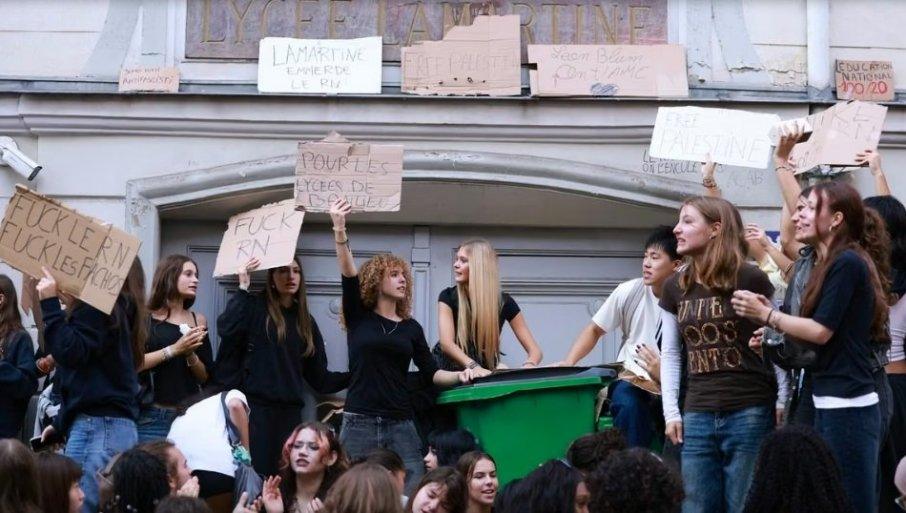nova-brani-blokade-i-u-francuskoj:-kad-protestuju-ucenici-–-to-je-borba-za-prava,-a-kad-se-blokira-srbija?-(foto) nova-brani-blokade-i-u-francuskoj:-kad-protestuju-ucenici-–-to-je-borba-za-prava,-a-kad-se-blokira-srbija?-(foto)