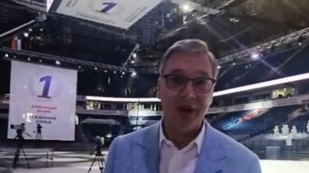 “vidimo-se-veceras”-vucic-pozvao-na-predizborni-skup-sns-u-areni:-“nase-protivnike-podrzavaju-oni-koji-traze-nasu-teritoriju”-(video) “vidimo-se-veceras”-vucic-pozvao-na-predizborni-skup-sns-u-areni:-“nase-protivnike-podrzavaju-oni-koji-traze-nasu-teritoriju”-(video)