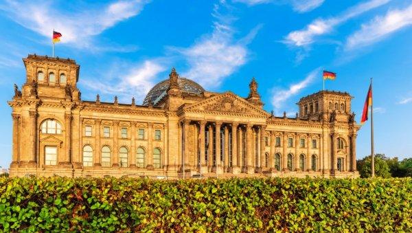 neocekivani-preokret:-levica,-zeleni-i-spd-formiraju-vlast-u-berlinu neocekivani-preokret:-levica,-zeleni-i-spd-formiraju-vlast-u-berlinu