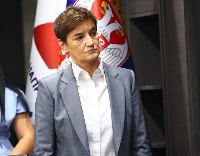 “sram-vas-bilo,-ovo-je-vasa-demokratija?!”-ana-brnabic-zestoko-odbrusila-blokaderima-zbog-napada-na-snezanu-savic:-ukrali-joj-pesmu,-pa-je-vredaju!