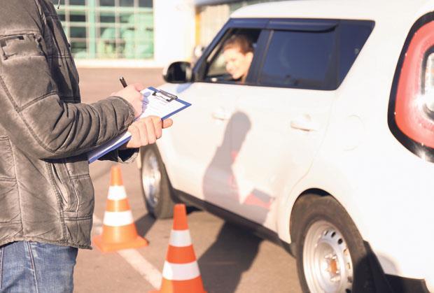 “pala-sam-posle-20-sekundi!”-beogradani-otvorili-dusu-o-polaganju-voznje:-pijani-vlasnik-slupao-auto,-otkaz-zbog-telefona-i-pakao-u-jerkovicu! “pala-sam-posle-20-sekundi!”-beogradani-otvorili-dusu-o-polaganju-voznje:-pijani-vlasnik-slupao-auto,-otkaz-zbog-telefona-i-pakao-u-jerkovicu!