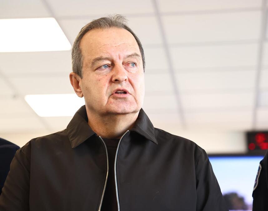 dacic-osudio-opasne-instrukcije-tupanjca-iz-crte-“to-je-otvoreno-podstrekavanje-na-ugrozavanje-zivota-onih-koji-svakodnevno-brinu-o-brinu-o-bezbednosti-gradana” dacic-osudio-opasne-instrukcije-tupanjca-iz-crte-“to-je-otvoreno-podstrekavanje-na-ugrozavanje-zivota-onih-koji-svakodnevno-brinu-o-brinu-o-bezbednosti-gradana”