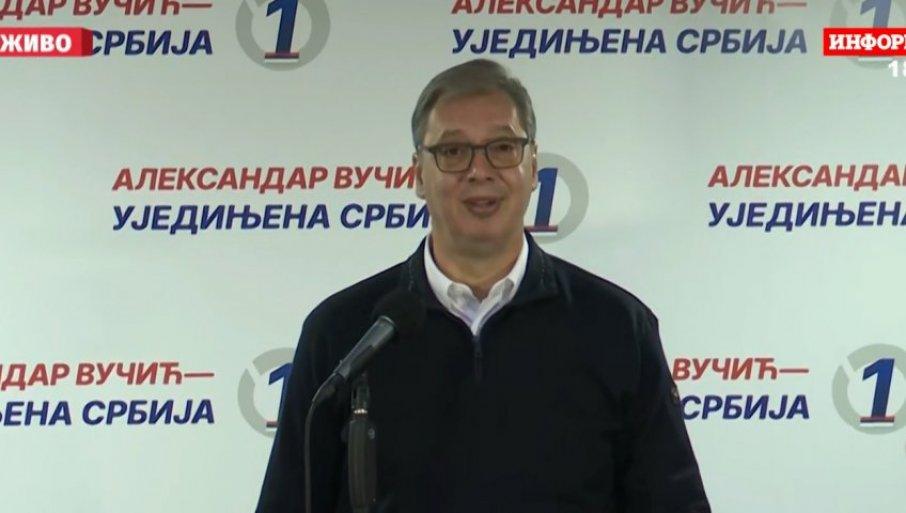 “hvala-ljudi-na-divnom-doceku”-vucic-stigao-u-backu-palanku:-stavio-sam-naocare-i-uopste-ne-vidim-kraj “hvala-ljudi-na-divnom-doceku”-vucic-stigao-u-backu-palanku:-stavio-sam-naocare-i-uopste-ne-vidim-kraj