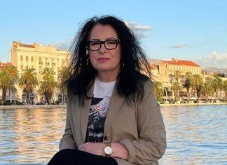 “BIO JE IZGUBLJEN SLUČAJ, JA SAM GA IZDRŽAVALA” Udovica Olivera Dragojevića šokirala detaljima: “Moji su digli kredit da uredimo stan, živeli smo sa njih 11 u istom prostoru” “bio-je-izgubljen-slucaj,-ja-sam-ga-izdrzavala”-udovica-olivera-dragojevica-sokirala-detaljima:-“moji-su-digli-kredit-da-uredimo-stan,-ziveli-smo-sa-njih-11-u-istom-prostoru”