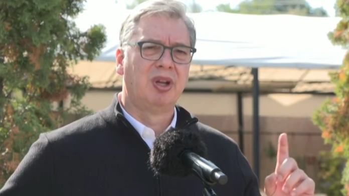 “teska-je-utakmica,-ali-ako-strane-sluzbe-nesto-ne-izmisle-–-mi-cemo-pobediti”-vucic-obilazi-vojvodinu,-stigao-u-vrbas:-“pokusali-su-da-nam-razore-porodice,-sad-vide-da-gube”-(video)