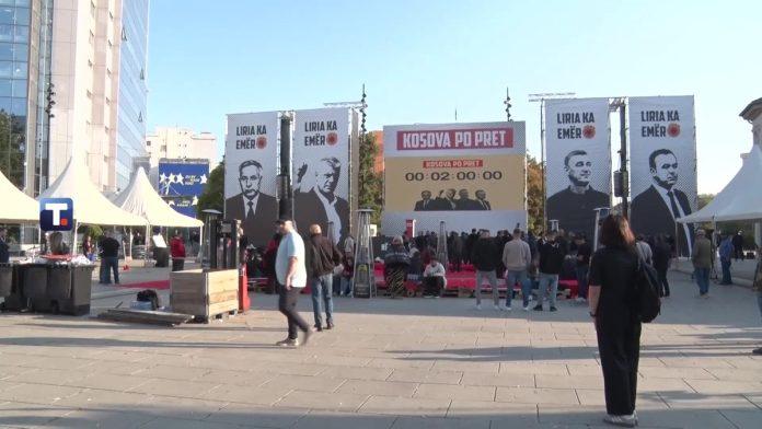 nastavlja-se-haos-u-pristini-poslanici-dpk-napustili-skupstinu,-traze-da-glasanje-o-izmenama-zakona-o-sudu-u-hagu-bude-danas