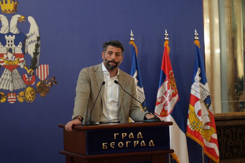 “odgovoran-je-sto-se-nije-sklonio”-vucic:-sapic-ce-snositi-odgovornost-zbog-incidenta-sa-micic “odgovoran-je-sto-se-nije-sklonio”-vucic:-sapic-ce-snositi-odgovornost-zbog-incidenta-sa-micic
