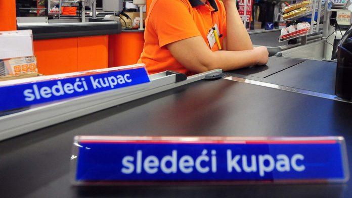 “davao-sam-popuste-nasumicno,-hteo-sam-da-me-ljudi-vole”-radnik-na-kasi-u-supermarketu-napravio-ogromnu-stetu