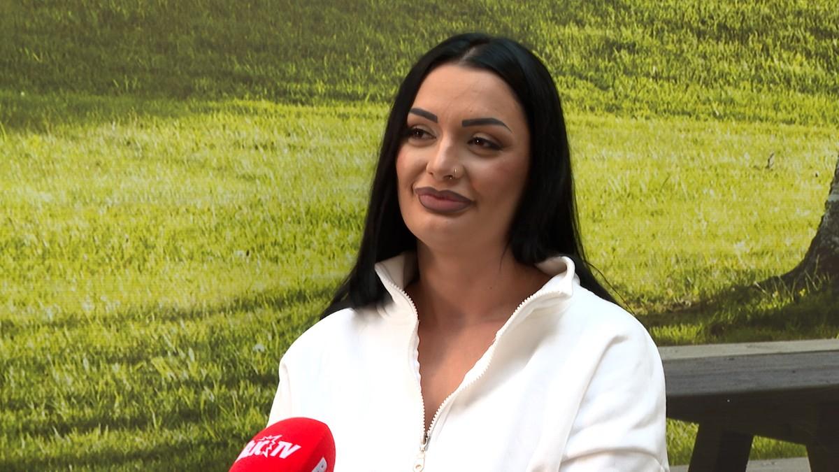(video)-pronasli-smo-viki-mitrovic-progovorila-o-osmakcicu-i-ulasku-u-“elitu-10”,-zaradi-na-sajtu-za-odrasle-i-ocu-deteta:-“tuzimo-se,-uradili-smo-dnk-analizu” (video)-pronasli-smo-viki-mitrovic-progovorila-o-osmakcicu-i-ulasku-u-“elitu-10”,-zaradi-na-sajtu-za-odrasle-i-ocu-deteta:-“tuzimo-se,-uradili-smo-dnk-analizu”