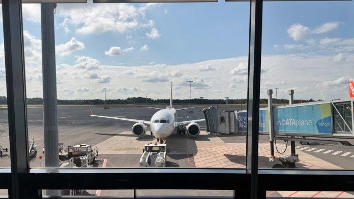 drasticno-poskupele-avionske-karte-u-nemackoj:-isplivao-sokantan-izvestaj,-neke-linije-se-vec-ukidaju