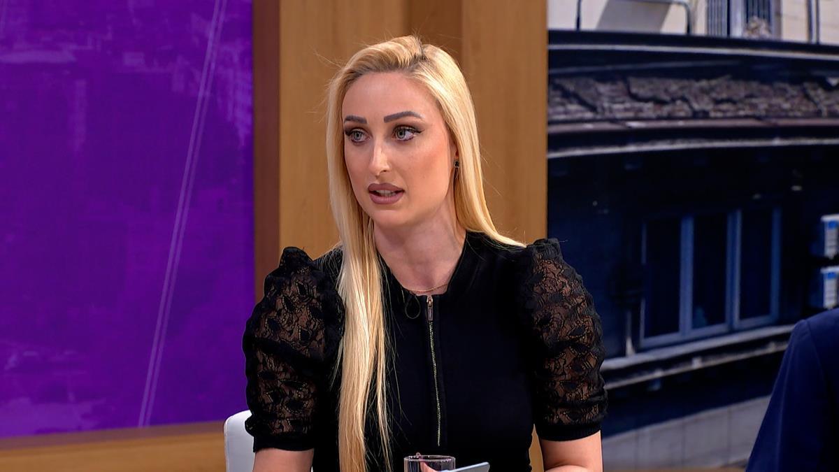 “krenula-sam-sa-drugaricama-na-skup-kad-nas-je-80-blokadera-napalo”-nina-kuburovic-za-kurir-o-detaljima-incidenta-u-valjevu:-bili-su-kao-besni-psi! “krenula-sam-sa-drugaricama-na-skup-kad-nas-je-80-blokadera-napalo”-nina-kuburovic-za-kurir-o-detaljima-incidenta-u-valjevu:-bili-su-kao-besni-psi!