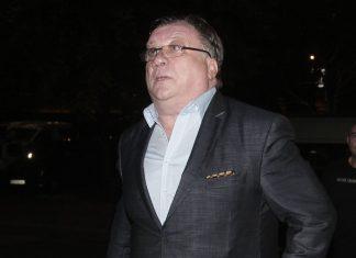 Evo zbog čega se niko od poznatih nije pojavio na pomenu Halidu Bešliću, Dino otkrio: “Nismo hteli da pravimo pompu” evo-zbog-cega-se-niko-od-poznatih-nije-pojavio-na-pomenu-halidu-beslicu,-dino-otkrio:-“nismo-hteli-da-pravimo-pompu”