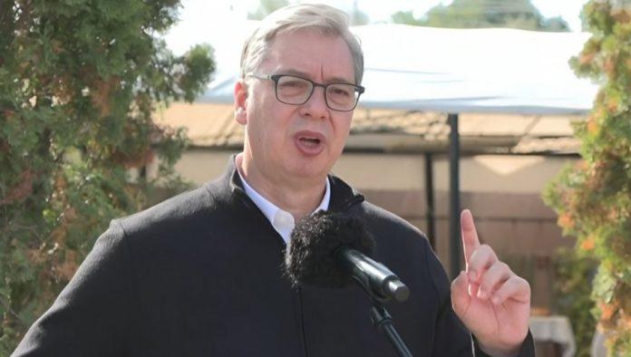 vucic-najavio-ubrzan-rast-penzija:-gotovo-u-potpunosti-ce-pratiti-plate