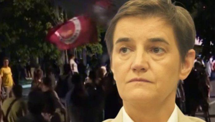 pobuna-privilegovanih!-zbog-ovog-tvita-gore-mreze,-a-blokaderi-su-na-aparatima:-prosvetar-proverio-svaku-izjavu-ane-brnabic-o-platama!