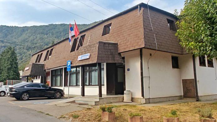 komplet-nova-spoljna-stolarija-na-jkp-“drina”:-unapredenje-energetske-efikasnosti