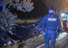 UGAŠENA 4 MLADA ŽIVOTA: Jeziva saobraćajna nesreća u Nemačkoj, vozač preticao kolonu, pa pokosio decu na mopedima (FOTO/VIDEO) ugasena-4-mlada-zivota:-jeziva-saobracajna-nesreca-u-nemackoj,-vozac-preticao-kolonu,-pa-pokosio-decu-na-mopedima-(foto/video)