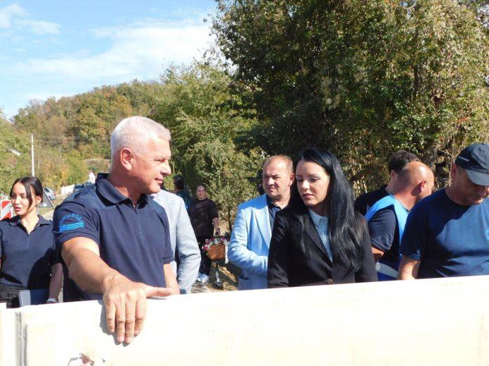 novi-nasip-kao-odbrana-od-jadra:-zastita-loznickog-sela-bradic-od-poplava-(foto)
