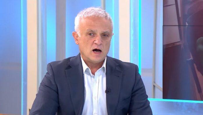 i-blokaderi-porucuju:-a-od-kad-je-ratko-femic-profesionalni-novinar?