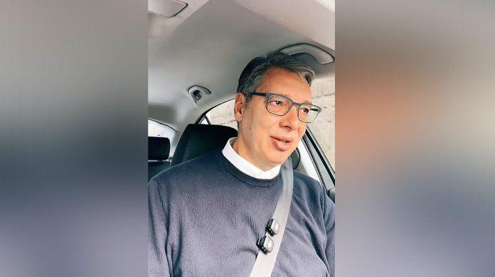 “za-srdana-milivojevica-umesto-tompsona-–-pusti-onu-nasu!”-vucic-zapevao-blokaderima-cuveni-hit-merime-njegomir-–-kao-da-si-beli-luk-stavio-vampiru-pred-oci