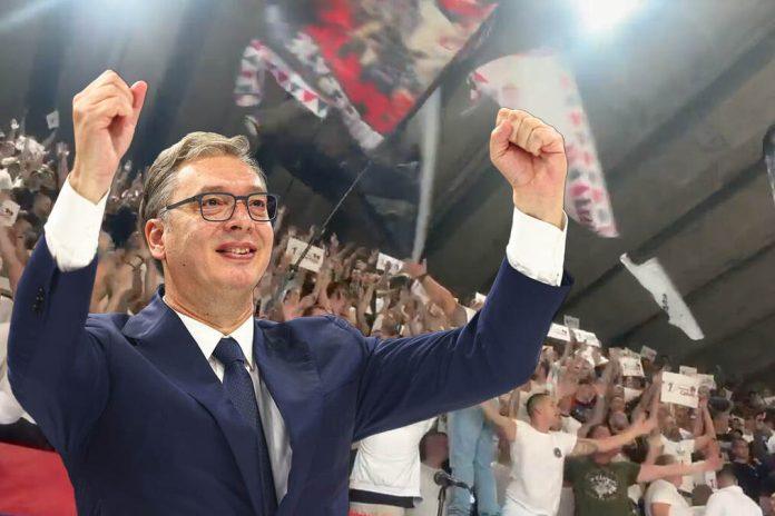 “zovi-andele,-aco-srbine…”-narod-prilagodio-hit-merime-njegomir-u-krcatoj-hali-“jezero”-–-sve-pucalo-od-emocija!-vucic:-hvala,-kragujevcani-(video)