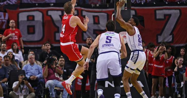olimpijakos-razbio-efes:-grci-trijumfovali-uz-statisticki-podatak-od-kog-zastaje-dah olimpijakos-razbio-efes:-grci-trijumfovali-uz-statisticki-podatak-od-kog-zastaje-dah