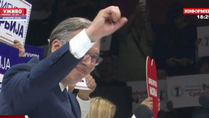 vucic-u-kragujevcu:-ovakvu-atmosferu-za-33-godine-nisam-doziveo!