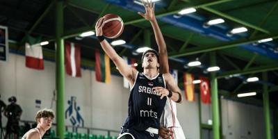 zvezdina-buducnost-je-u-sigurnim-rukama:-biser-crveno-belih-dominira-u-dresu-radnickog! zvezdina-buducnost-je-u-sigurnim-rukama:-biser-crveno-belih-dominira-u-dresu-radnickog!