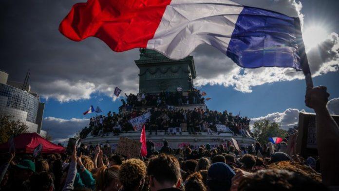 matrica-je-ista,-americki-foks-njuz-sve-raskrinkao:-iza-“studentskih-protesta”,-stoje-interesne-grupe-s-ciljem-stvaranja-haosa-i-podela
