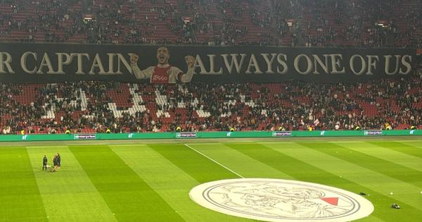 tadic-posle-sokantnih-reci-docekan-kao-kralj!-/video/ tadic-posle-sokantnih-reci-docekan-kao-kralj!-/video/
