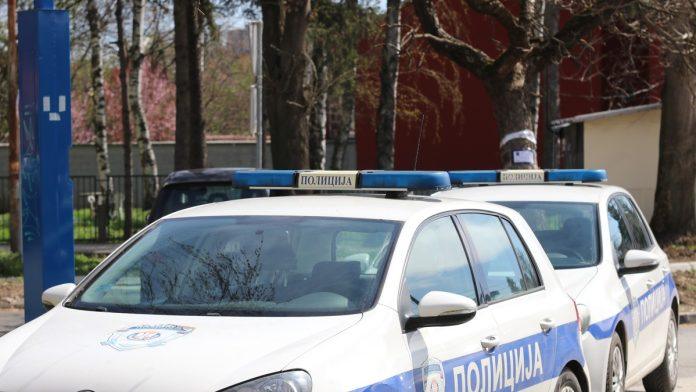drama-na-sahrani-u-novom-pazaru-osudenik-dosao-da-isprati-majku,-a-onda-usledio-sok-–-pretnje-usred-groblja,-policija-reagovala