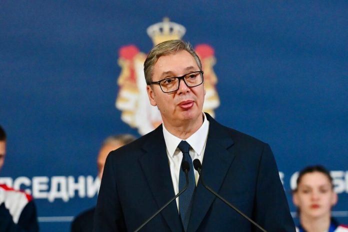ministarstvo-odbrane-demantovalo-lazi-o-vucicevom-prevozu-helikopterom:-vazduhoplov-sa-snimka-nije-u-operativnoj-upotrebi-vojske-srbije
