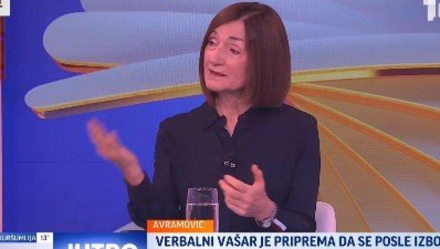 mladic-im-smetao,-transparent-o-srebrenici-nije!-smajloviceva-otvorila-pitanje-koje-trazi-odgovor-od-studentske-liste-(video)