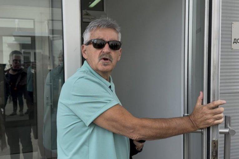pun-ko-brod!-zeljko-mitrovic-odresio-kesu!-isplivale-informacije-o-honoraru-dragana-stojkovica-bosanca! pun-ko-brod!-zeljko-mitrovic-odresio-kesu!-isplivale-informacije-o-honoraru-dragana-stojkovica-bosanca!