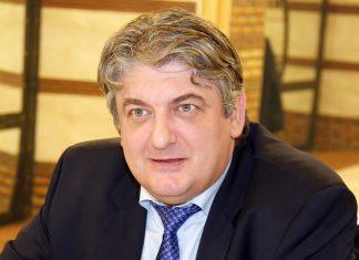 BIVŠI MUŽ DRAGANE MIRKOVIĆ SE GODINAMA PREDSTAVLJA KAO TONI Malo ko zna njegovo pravo ime, evo šta mu piše u dokumentima bivsi-muz-dragane-mirkovic-se-godinama-predstavlja-kao-toni-malo-ko-zna-njegovo-pravo-ime,-evo-sta-mu-pise-u-dokumentima