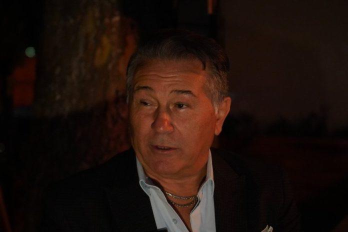 “placao-sam-alimentaciju,-a-dete-mozda-nije-moje!”-halid-muslimovic-ogolio-dusu-u-knjizi,-pa-raskrinkao-bivsu-zenu:-“saznao-sam-stravicnu-istinu!”