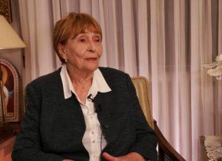 “NIJE HTEO DA OBUČE PRSLUK, A BILI SU SNAJPERISTI TU” Majka Aleksandra Vučića otkrila kroz šta je prolazila i zašto je strepela za njegov ži “nije-hteo-da-obuce-prsluk,-a-bili-su-snajperisti-tu”-majka-aleksandra-vucica-otkrila-kroz-sta-je-prolazila-i-zasto-je-strepela-za-njegov-zi