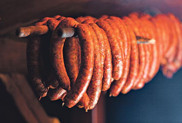 spektakl-za-gurmane:-majstori-kobasice-dolaze-u-srem,-stizu-takmicari-iz-sedam-zemalja spektakl-za-gurmane:-majstori-kobasice-dolaze-u-srem,-stizu-takmicari-iz-sedam-zemalja