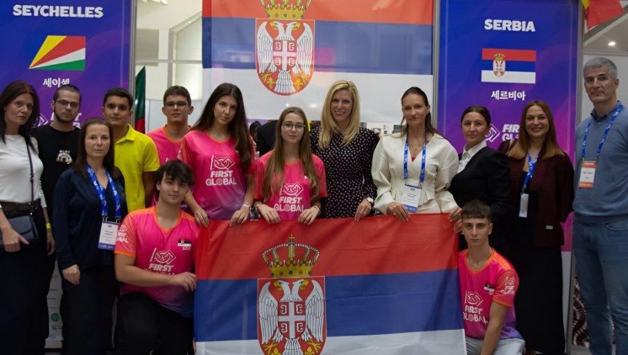 brnabic-im-cestitala:-tim-srednjoskolaca-iz-srbije-osvojio-srebro-na-olimpijadi-u-robotici brnabic-im-cestitala:-tim-srednjoskolaca-iz-srbije-osvojio-srebro-na-olimpijadi-u-robotici