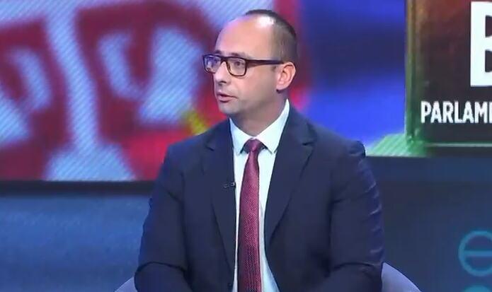 predstavljaju-se-kao-patriote,-a-saradivali-bi-sa-studentskom-listom-koju-podrzava-kurti:-igor-simic-odbrusio-stankovicu:-zasto-se-plasite-da-napadnete-kurtija? predstavljaju-se-kao-patriote,-a-saradivali-bi-sa-studentskom-listom-koju-podrzava-kurti:-igor-simic-odbrusio-stankovicu:-zasto-se-plasite-da-napadnete-kurtija?