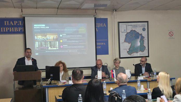 “stranci-nece-dovoditi-svoje-dobavljace,-potrebni-ste-im-vi!”-velika-prilika-za-srpske-firme-na-ekspu:-u-leskovcu-predstavljeno-kako-preduzeca-mogu-do-ugovora